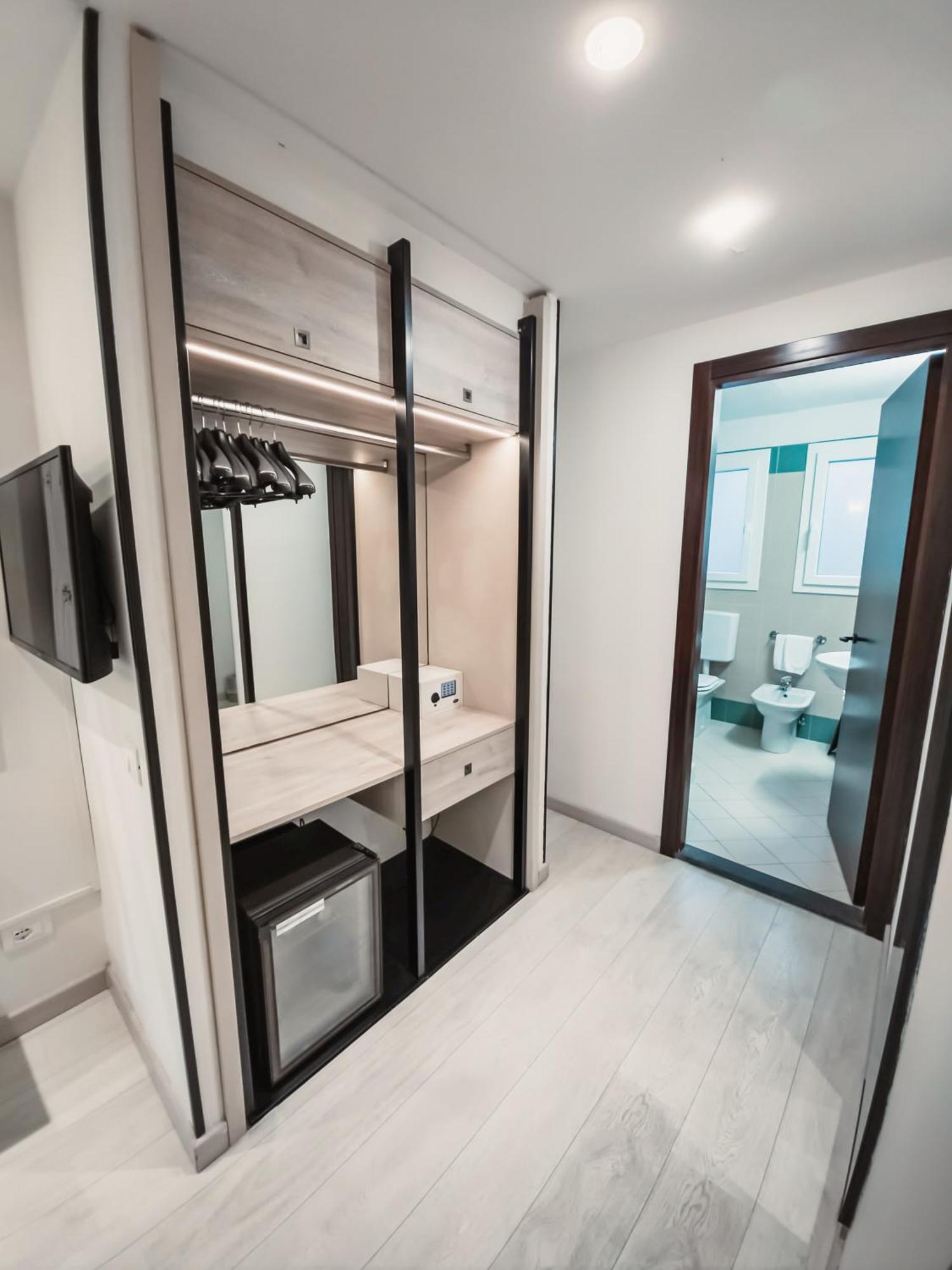 Art Hotel Milano Прато Экстерьер фото