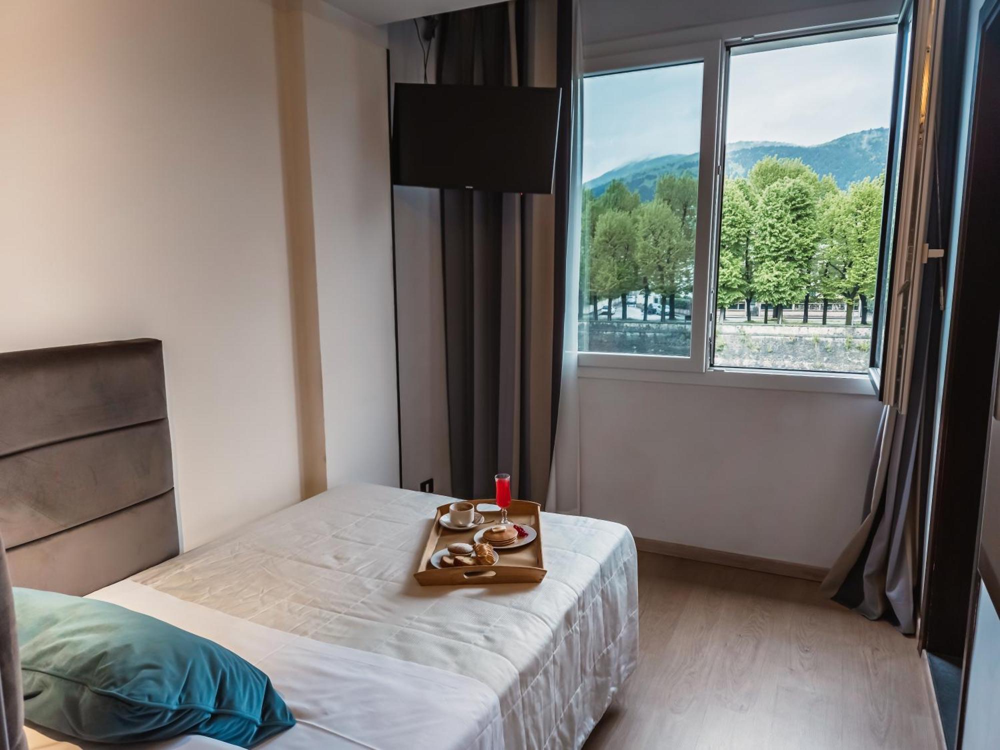 Art Hotel Milano Прато Экстерьер фото