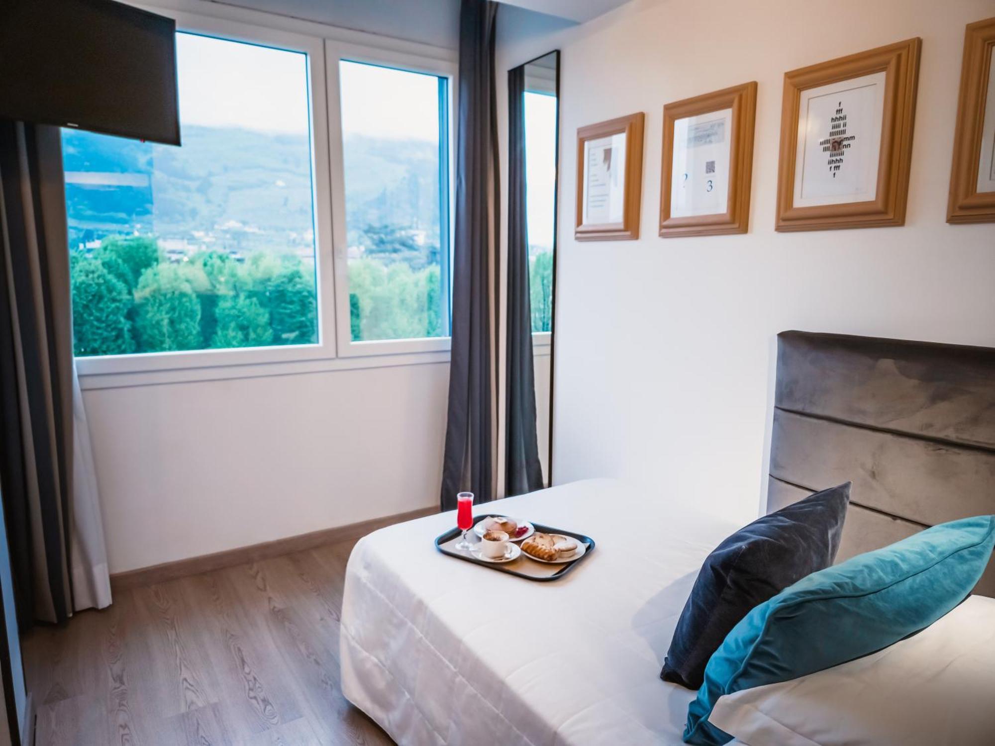 Art Hotel Milano Прато Экстерьер фото